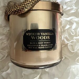 Bath and Body Works Wicked Vanilla Woods Snake Lid 3-Wick Candle